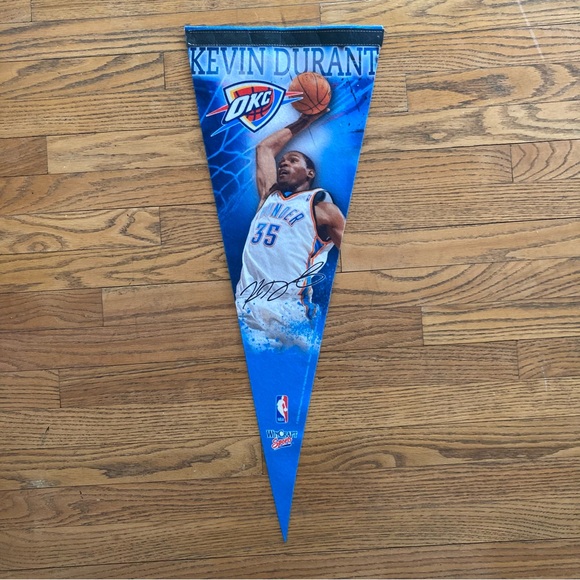 Kevin Durant OKC Pennant - Picture 1 of 3